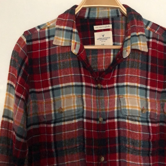 🌟 AE Flannel Button-Down - Picture 2 of 2